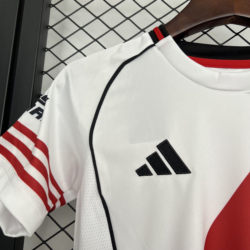 Conjunto Infantil - River Plate 25/26 I Home